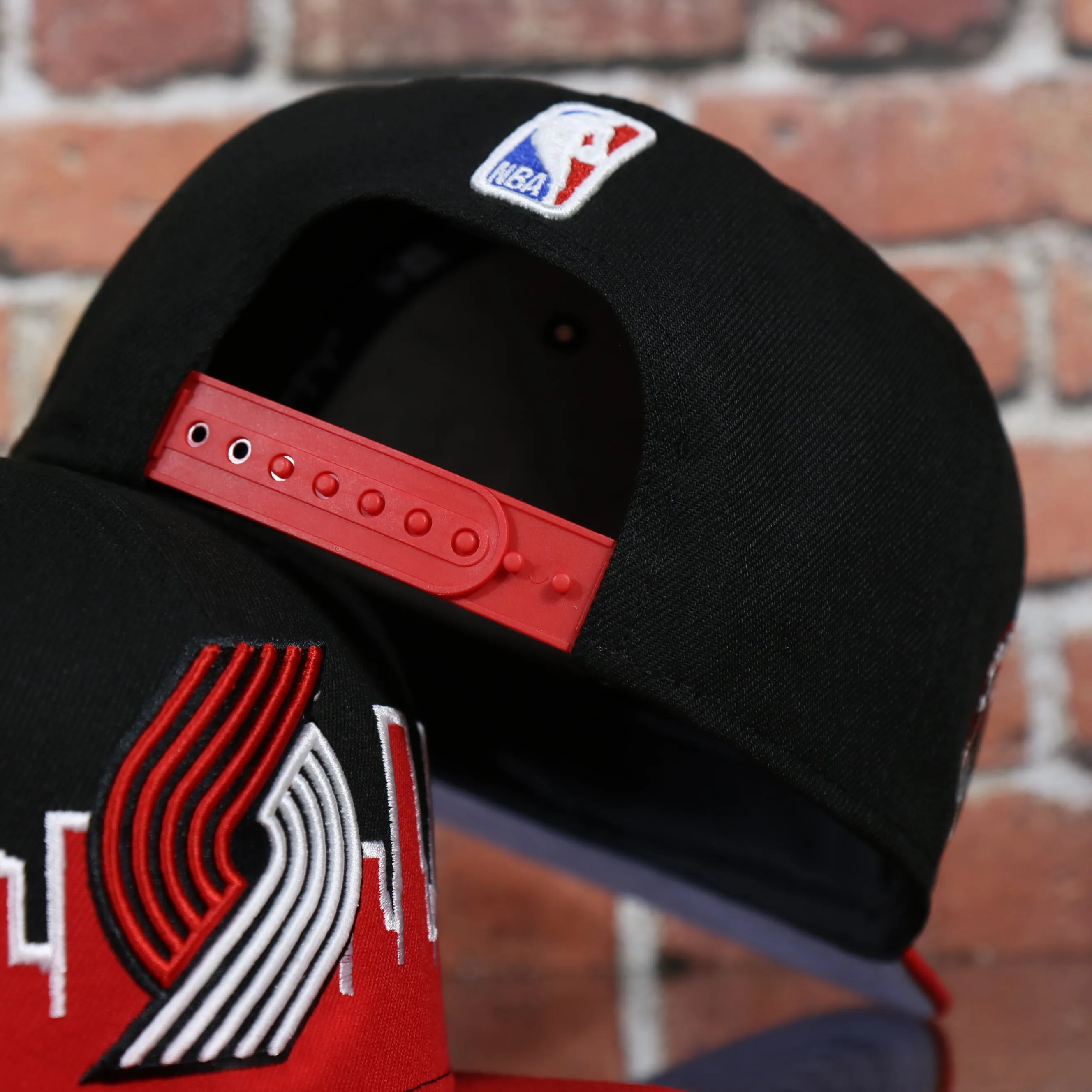 Portland Trail Blazers City Skyline Side Patch 9Fifty Snapback Hat | Portland Skyline 950